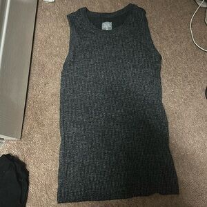 grey lined athleta tank top